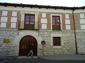 The frontage of the Mauro winery